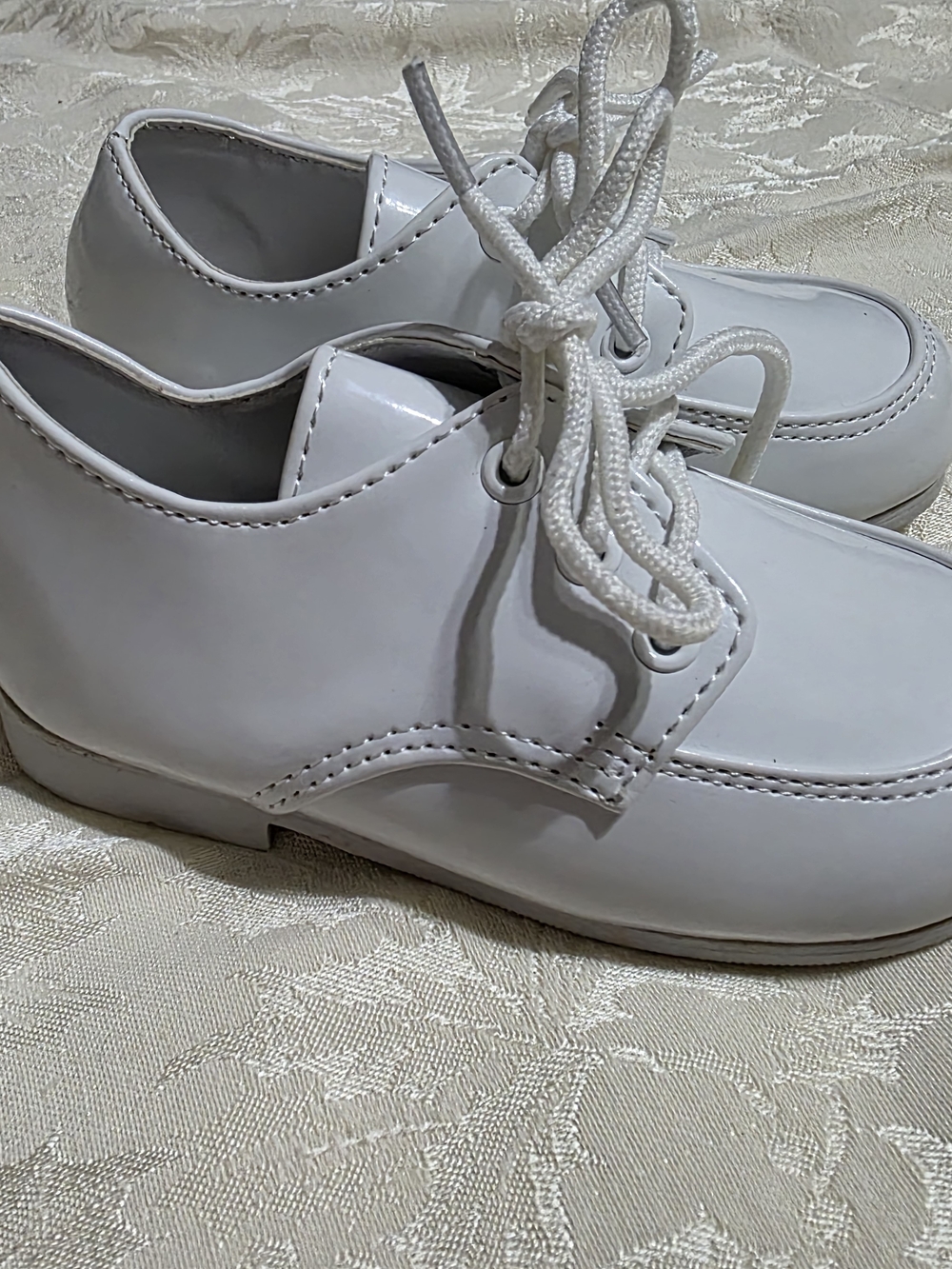Tip Top Kids White Lace-Up Dress Shoes